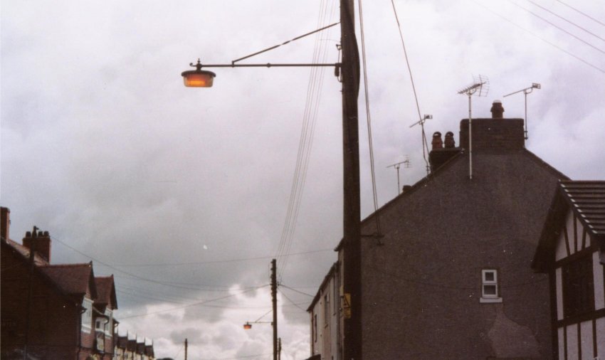Dayburning Eleco HW747 lanterns at Buckley, Flintshire, U.K., 2004